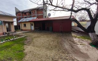 Casa curte cu teren 1600 mp Manolache - Poză 7