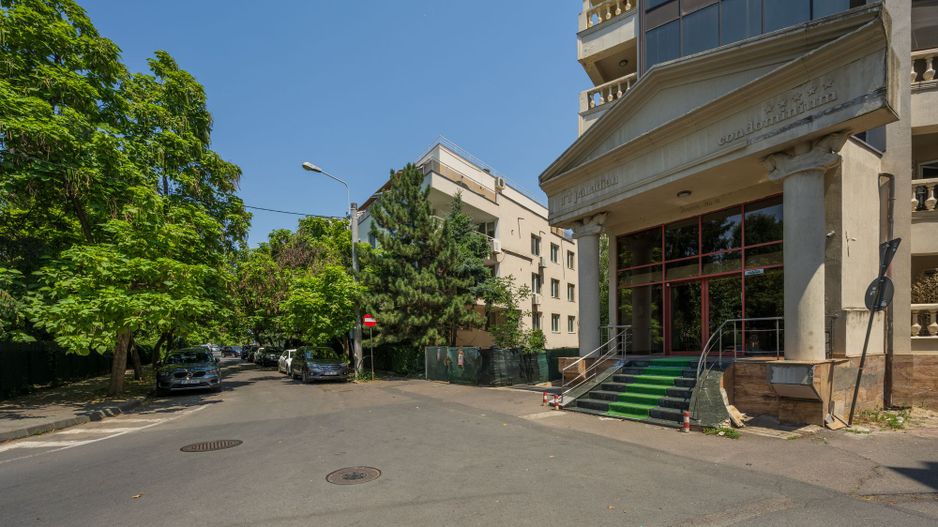 Apartament 3 camere superb si curte proprie Parc Herastrau - Poză 36