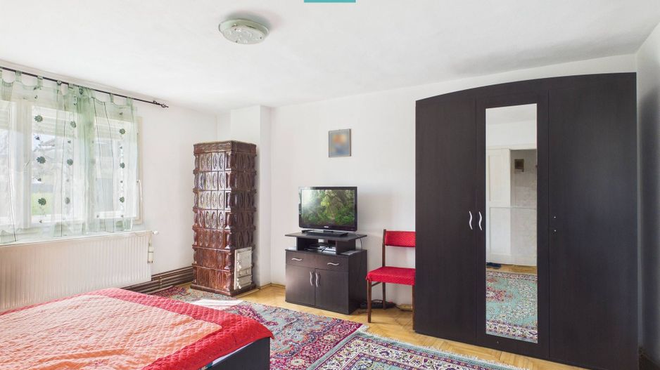 Casă solidă cu 5 camere in localitatea Almaș, Arad - Poză 4