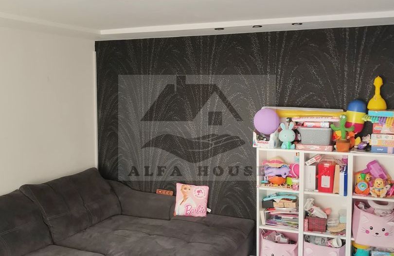 Apartament cu trei camere, zona Racadau 74 mp - parcul Trandafirilor - Poză 3