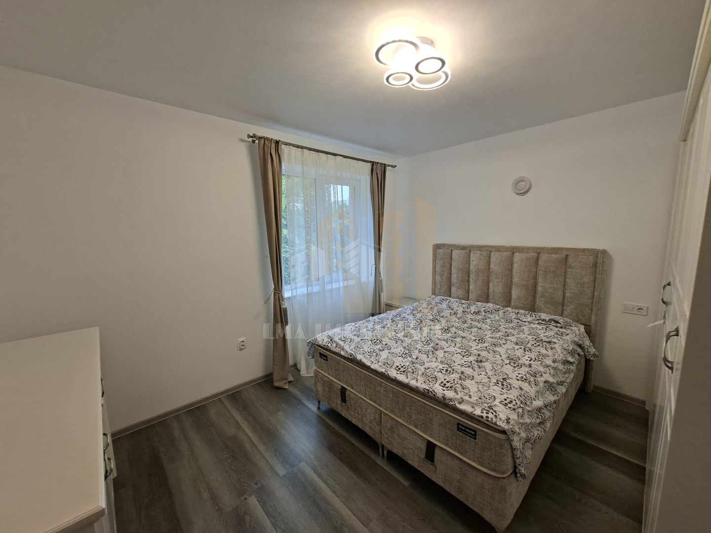 Apartament 2 camere renovat mobilat 2026 Astra Brasov - Poză 11