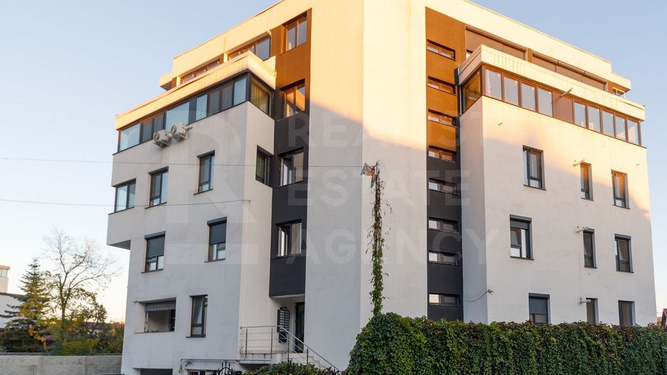 Vânzare, apartament, 4 camere, zona Giulești, București - Poză 1