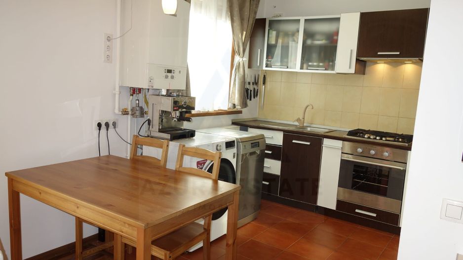 Aapartament renovat 4 camere etaj 2 suprafata 84.66 mp in Piata Cluj - Poză 7