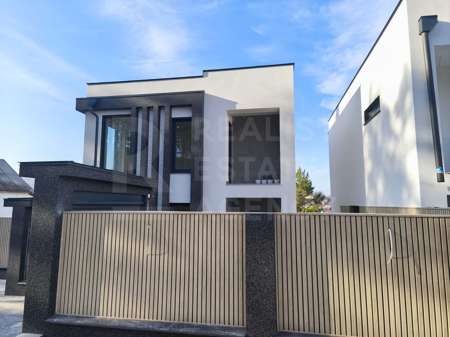 Vânzare casă, 4 camere,  str. Dragomirna, sectorul Buiucani. - Poză 6