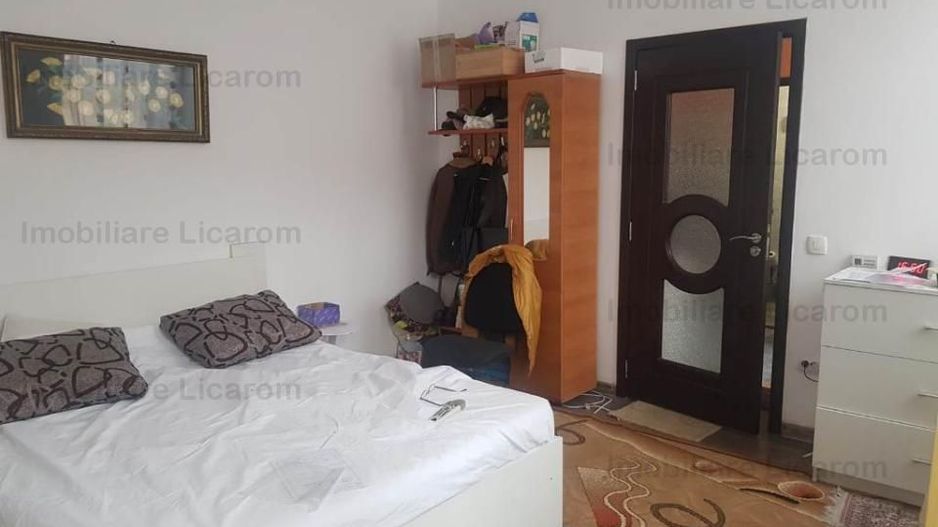 Corp de casa Blumana, zona str Lunga,curte,pod,beci. - Poză 1