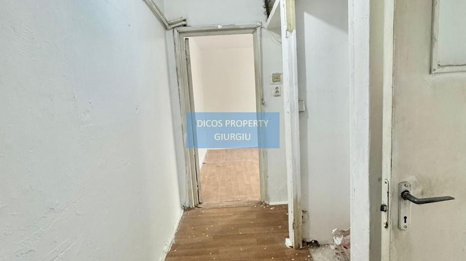 Apartament 2 camere de vânzare, Strada Tineretului, etaj 2 - Poză 1