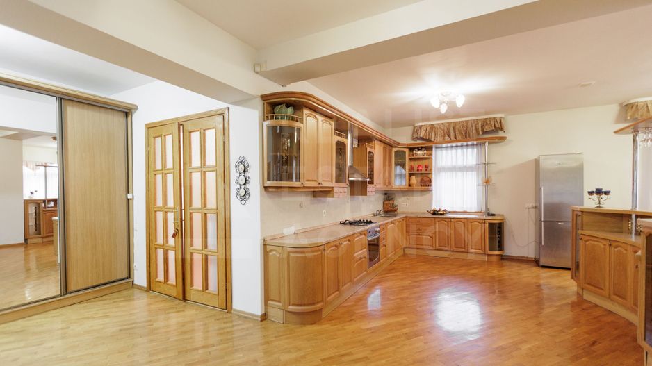 Chirie, casă, 3 nivele, 6 camere, str. Aerodromului, Râșcani - Poză 5