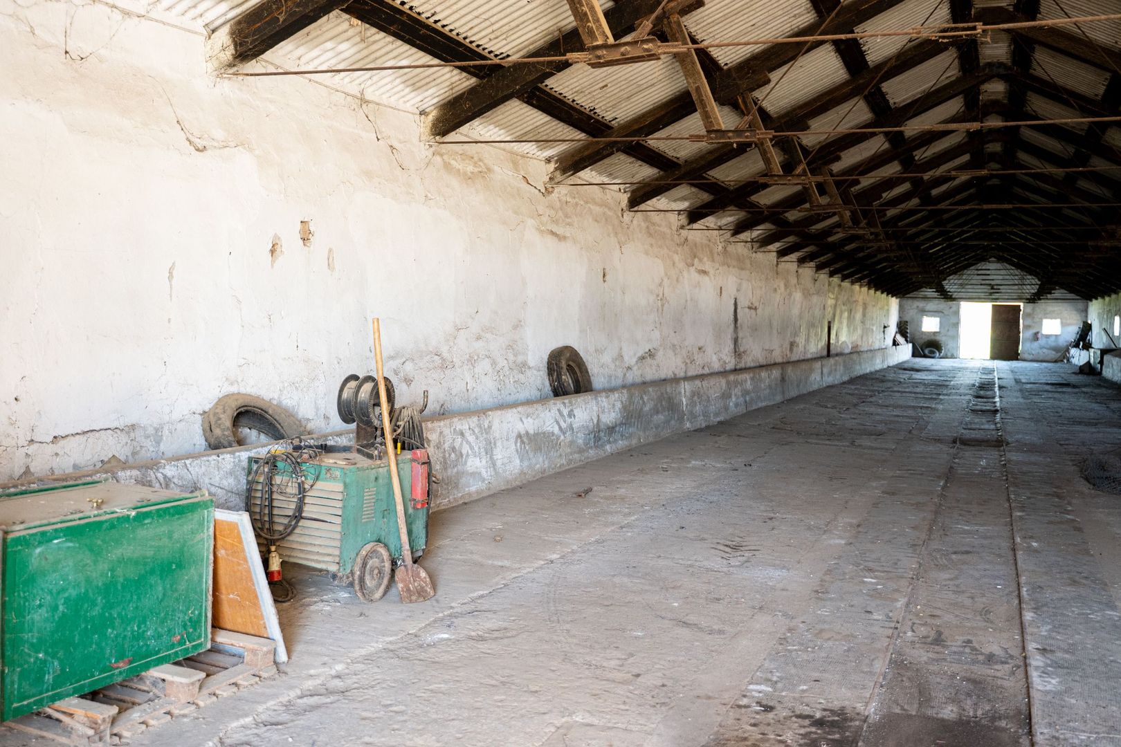 Spațiu depozitare 734mp și teren de 7.844mp Macea - Poză 3