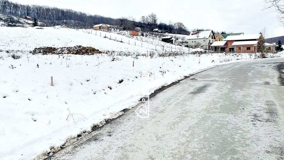 Teren intravilan 1.500 mp. Corunca Valea Iubirii 65 euro mp - Poză 5