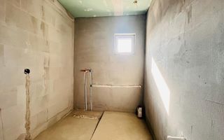 Garsoniera de vanzare, Maieri - Poză 3