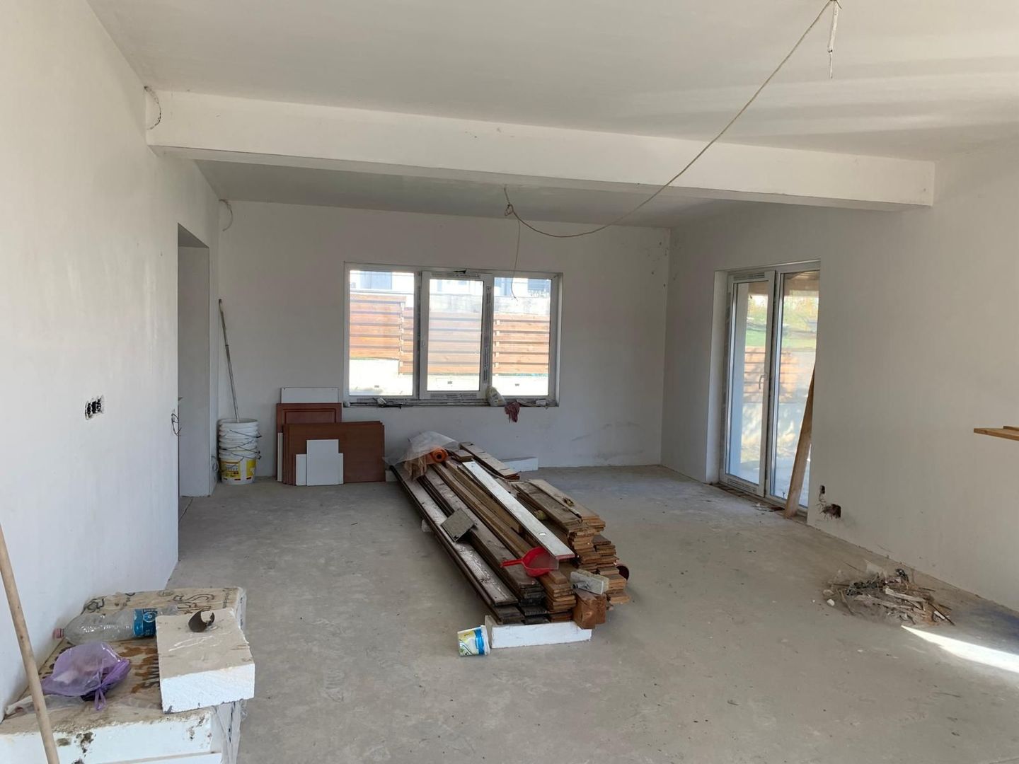 Casă cu teren – Zona Profi Chinteni | Casă nouă, semifinisată | Garaj si Terasa - Poză 7