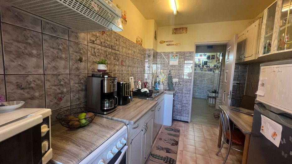 Apartament 3 camere, decomandat - Poză 6