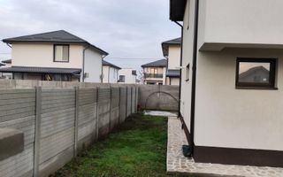 Casă / Vilă cu 4 camere de vânzare în Berceni - Poză 2