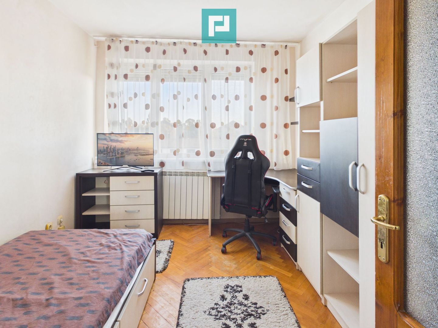 Apartament 3 camere de inchiriat - 360 €/lună - Poză 13
