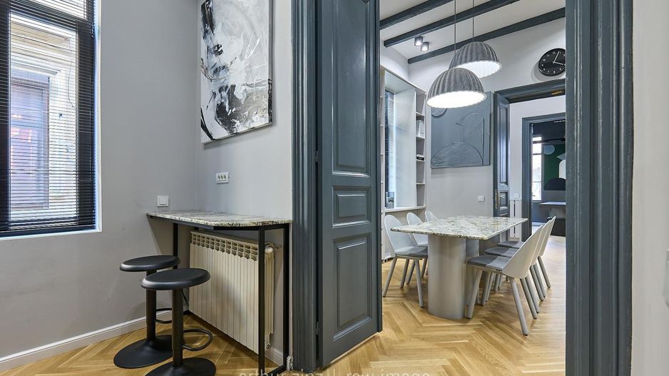 Birou amenajat | Mobilat si utilat | Cladire consolidata si renovata - Poză 12