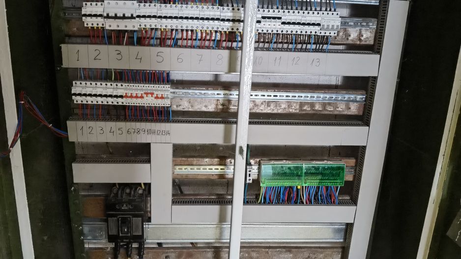 Proprietate industriala  la 35 km de TM - Poză 44