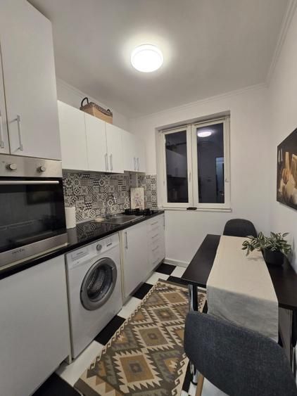 Apartament cu 2 camere situat în "inima" Bucureștiului - Poză 5