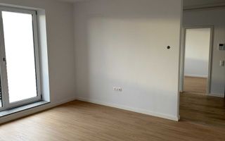 Apartament de vanzare, 3 camere, boxa inclusa, parcare. - Poză 1