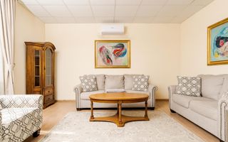 Casă 5 camere | Bul.Vasile Milea , Sibiu | 200 mp, curte - Poză 1