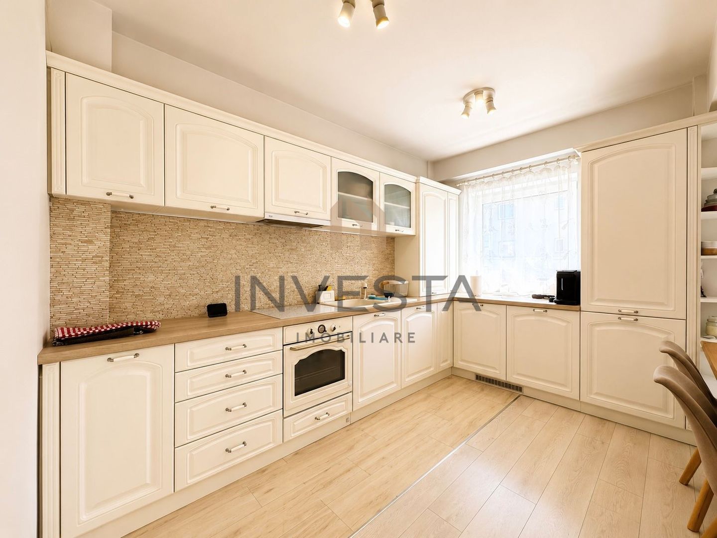 Apartament cu 4 camere si 2 parcari de inchiriat in zona Buna Ziua - Poză 4