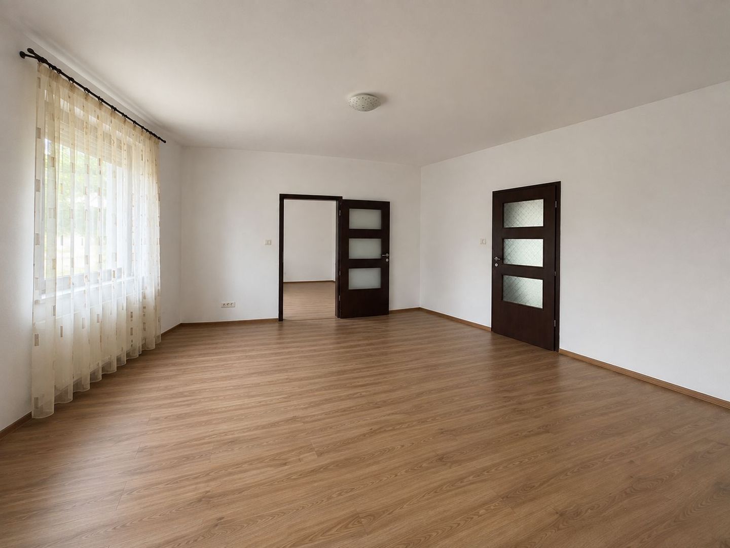Casă recent renovată în cartierul Pârneava –Arad•400 mp teren•Oituz - Poză 6