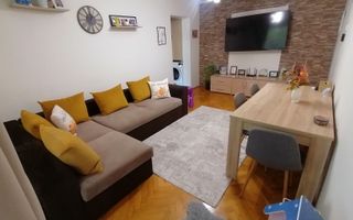 Vând apartament 3 camere Micro 16 - Poză 2