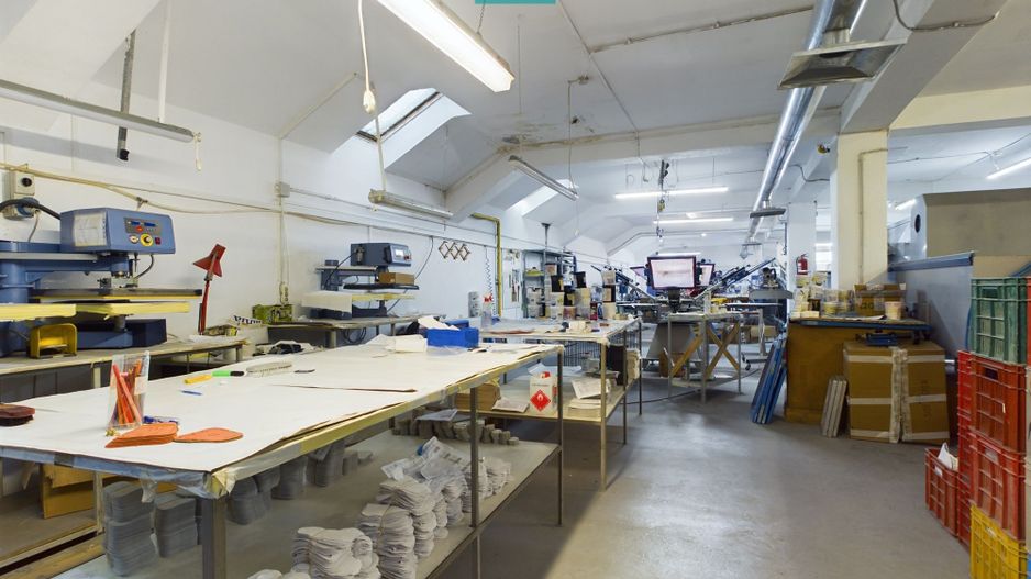 Clădire cu destinație comercială în Grădiște - Poză 13