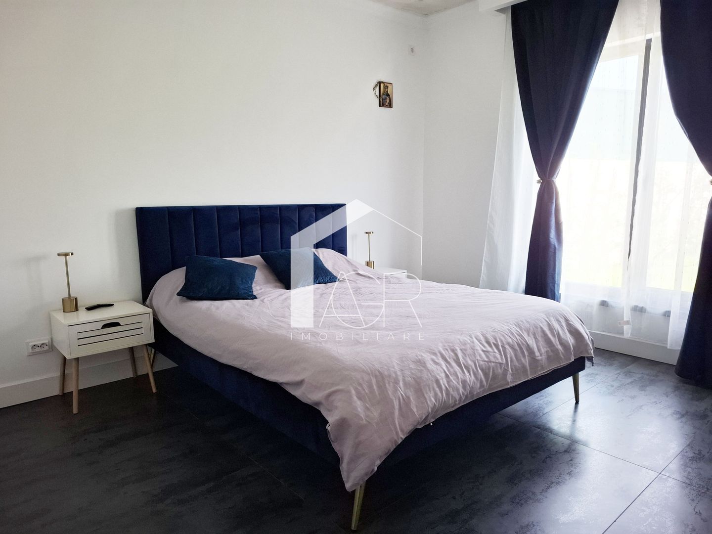 Casa cu 4 camere, parter, Targsoru Nou - Poză 9