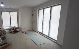Spatiu comercial stradal + 4 locuri de parcare - Poză 5