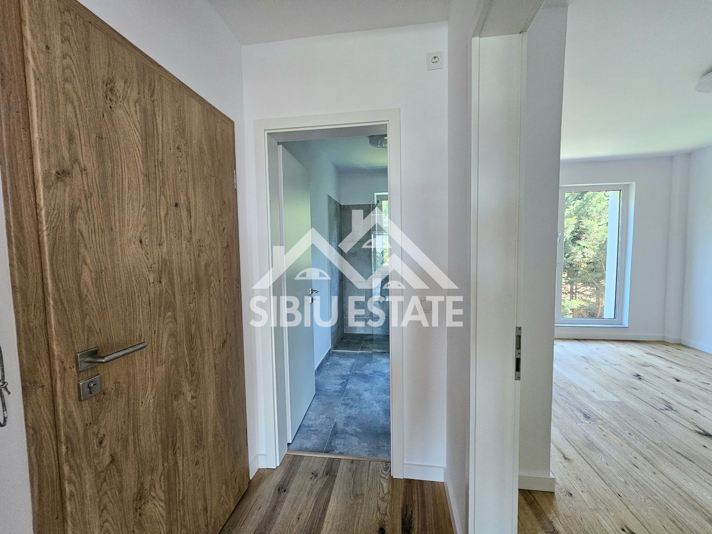 Apartament cu terasa 3 camere 2 bai Clasa A - Poză 3