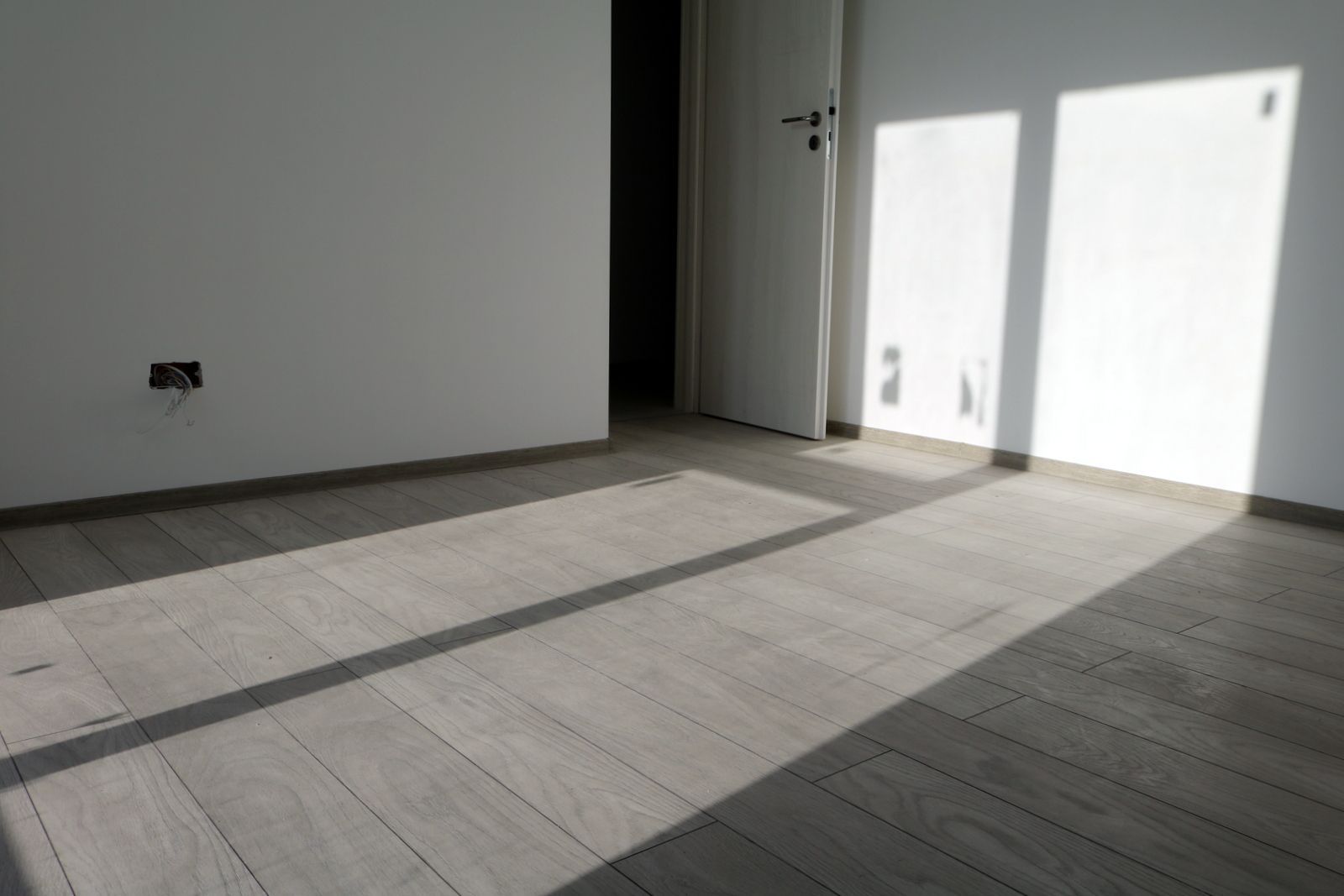 Apartament nou cu parcare - Poză 13