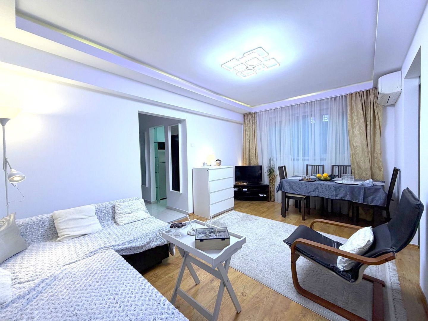 3 camere Parc cinematograf Floreasca etaj 1 - Poză 1