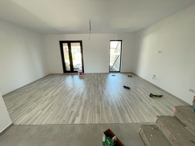 CASE INSIRUITE IN  DUMBRAVITA - Poză 3