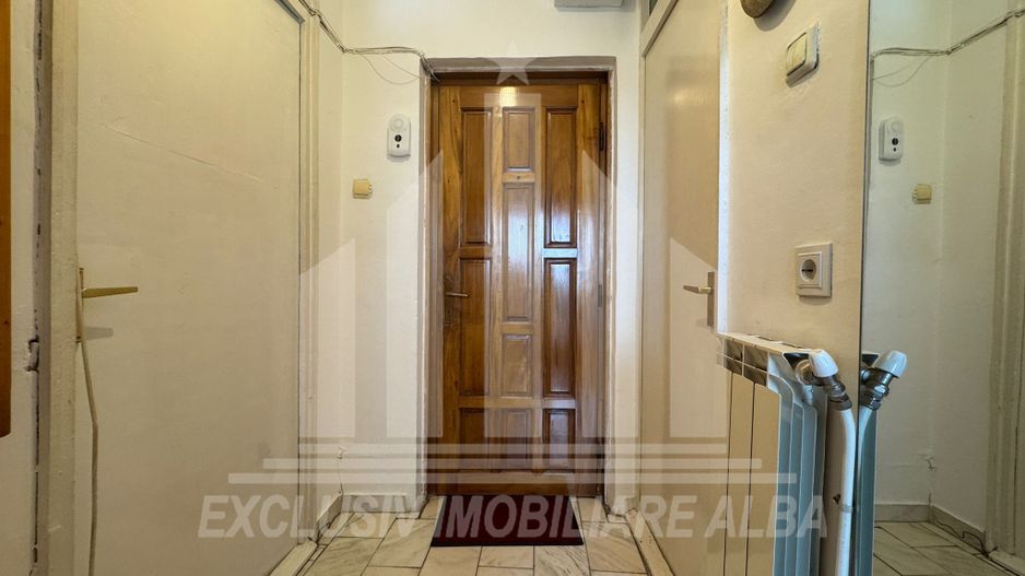 Garsoniera decomandata de inchiriat, Cetate - M-uri - Poză 6