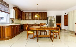 Apartament spațios cu 3 camere și garaj,  zona Bună Ziua - Poză 2