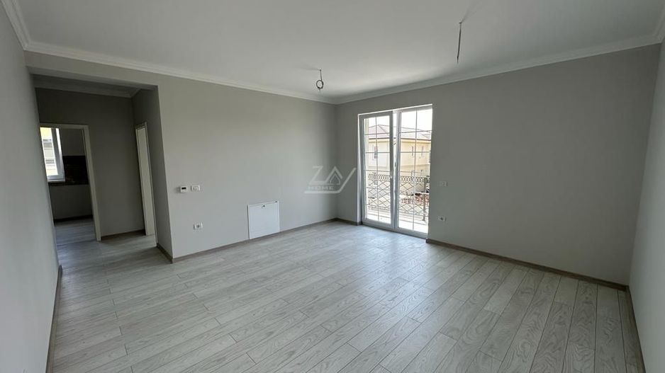 Gradina proprie. Bucatarie inchisa. Parcare. Finalizat. - Poză 1