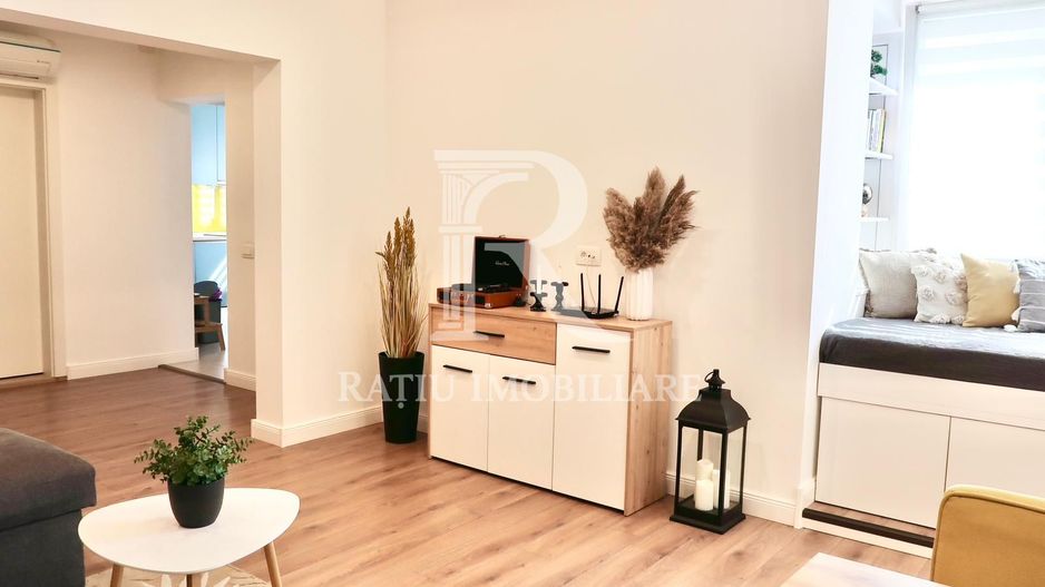 Apartament cu 3 camere | Vedere panoramică deosebită | Oradea - Poză 4