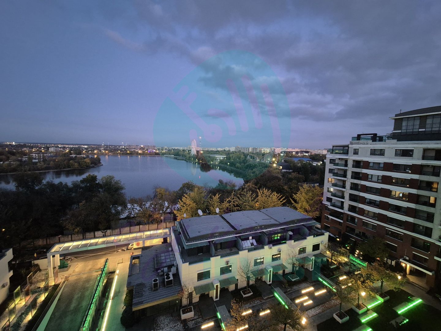 Inchiriere 2 camere cu vedere panoramica spre Lacul Tei - Poză 1