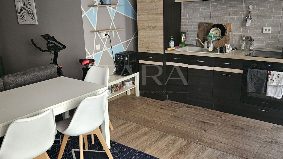 Apartament 2 camere, zona Florilor . - Poză 2