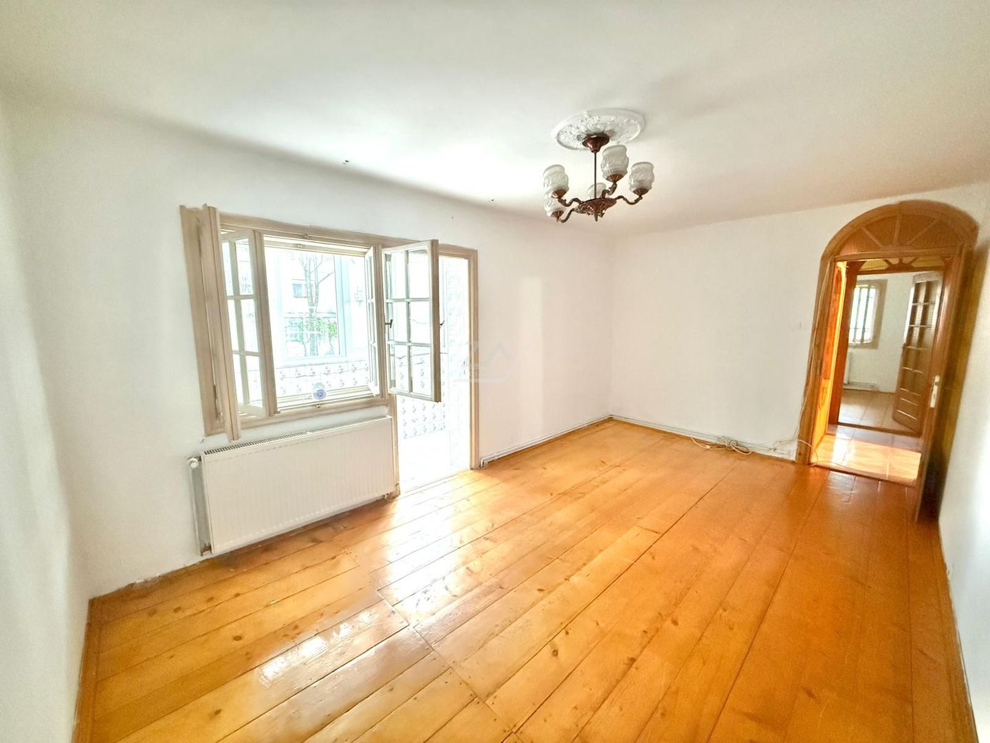 Decomandat. Centrala proprie. 2 Balcoane - Poză 1