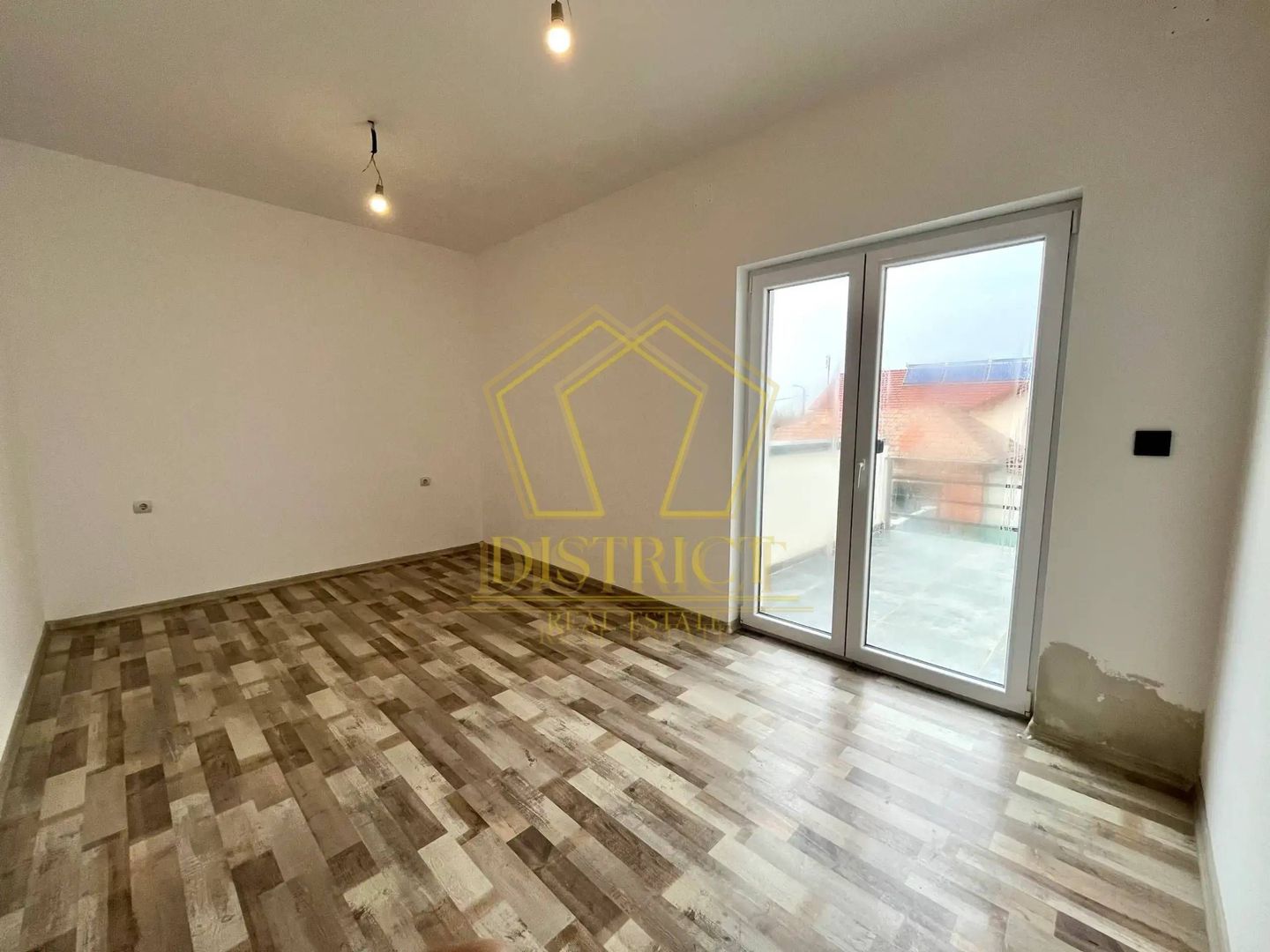 Duplex deosebit cu 4 camere | Freidorf - Poză 3