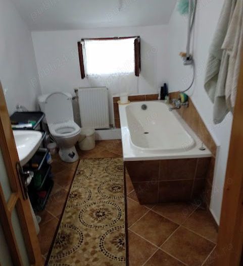 Casa, 3 dormitoare si living, de vînzare în Copou, an constr.2004 - Poză 9