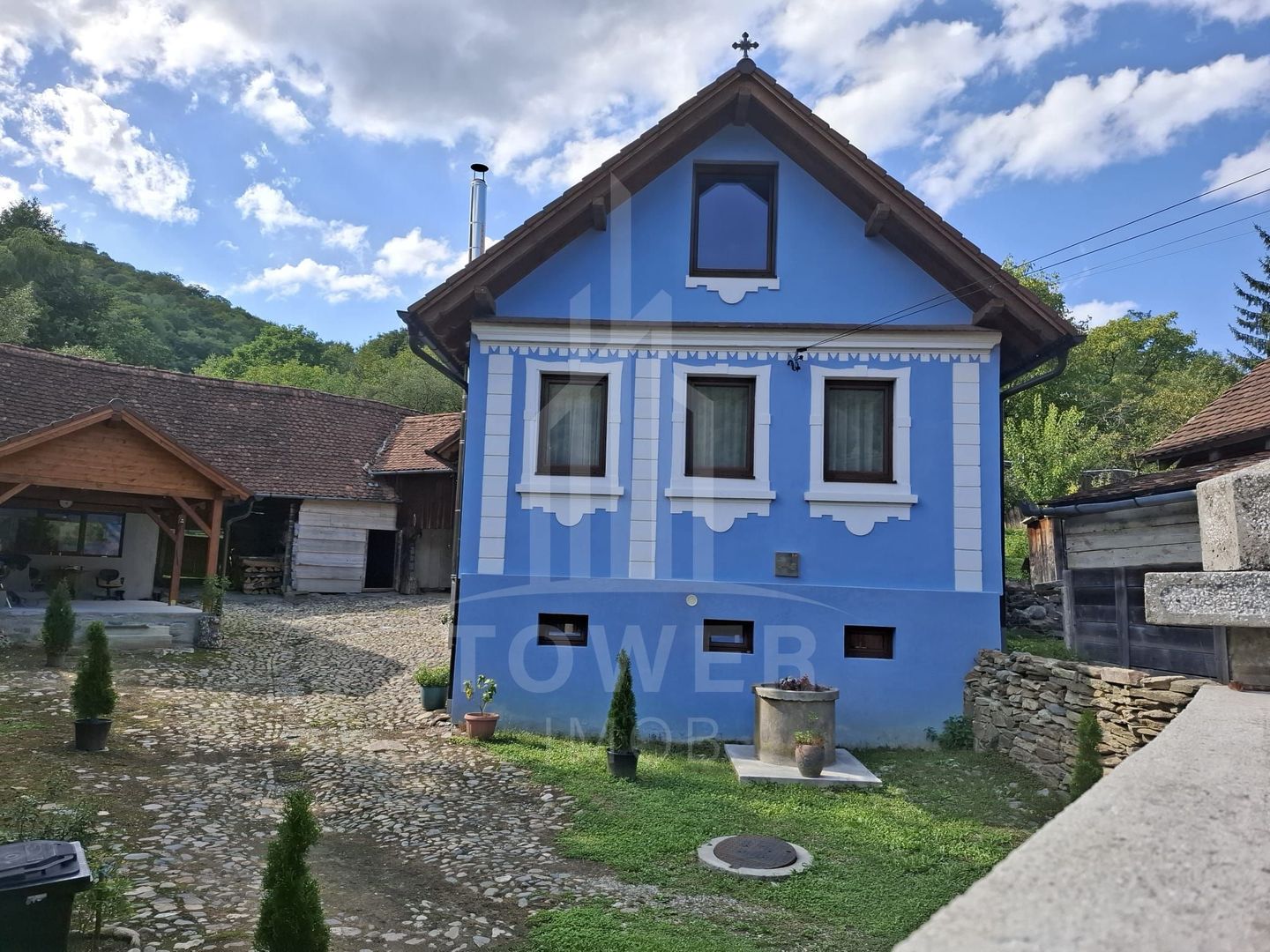 Casa renovata in Fantanele - Poză 1