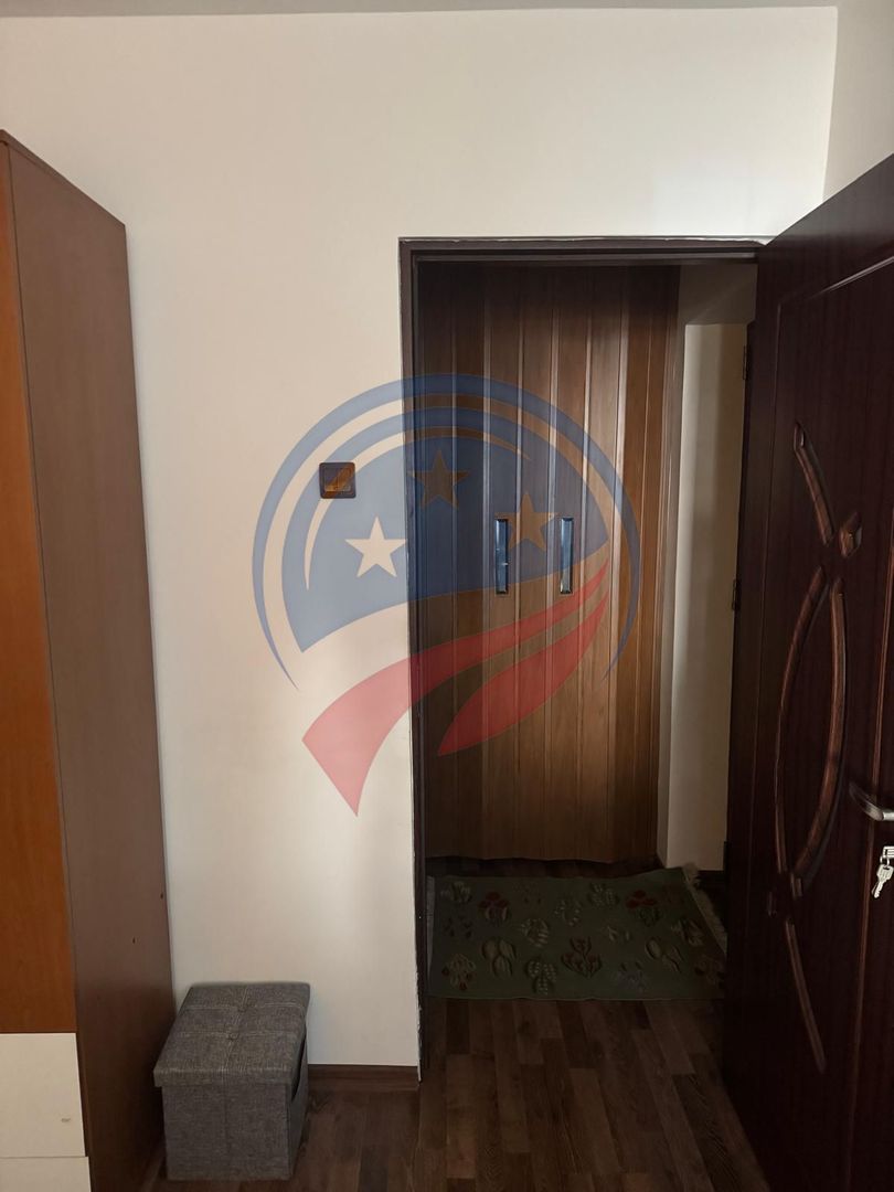 APARTAMENT 2 CAMERE , PARTER. ZONA SCOALA 22 - Poză 3