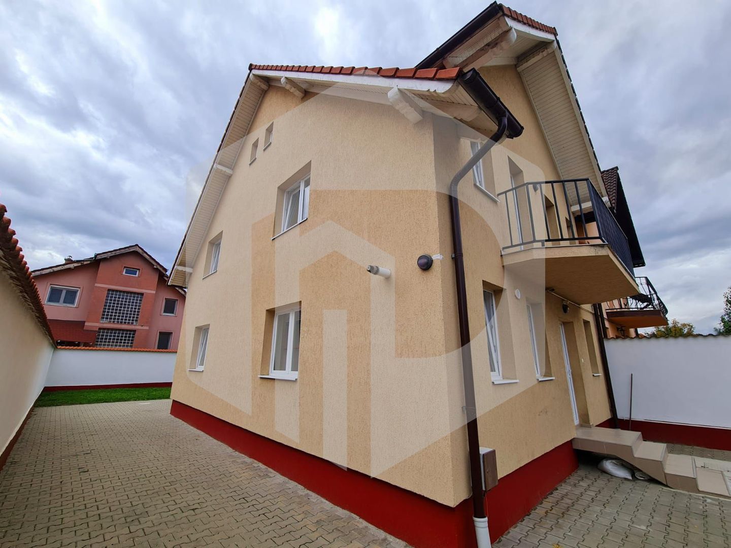 Casa de inchiriat in Selimbar- Str.Pictor Brana- birouri sau casa - Poză 4
