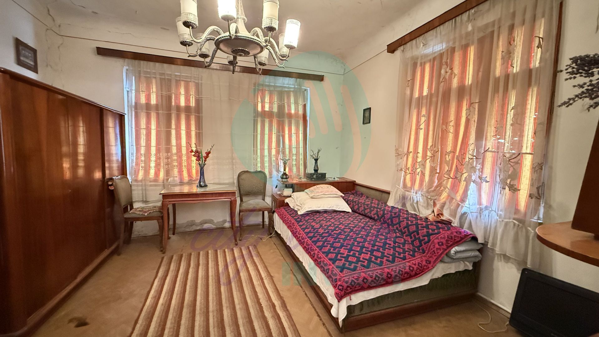 Casa singura in curte la 2 pasi de Calea Calarasilor - Poză 7