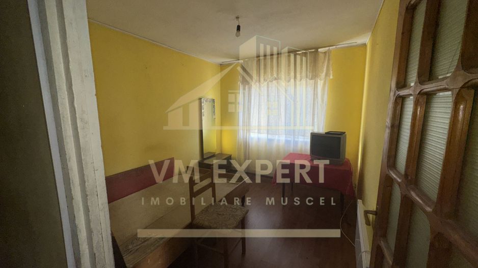 APARTAMENT 3 CAMERE ETAJ 2 CAMPULUNG CARTIER GRADISTE - Poză 3