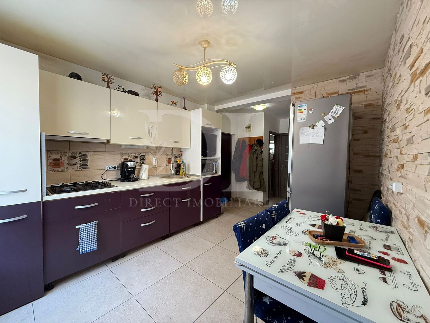 Apartament cu 2 dormitoare /loc de parcare /Floresti - Poză 2