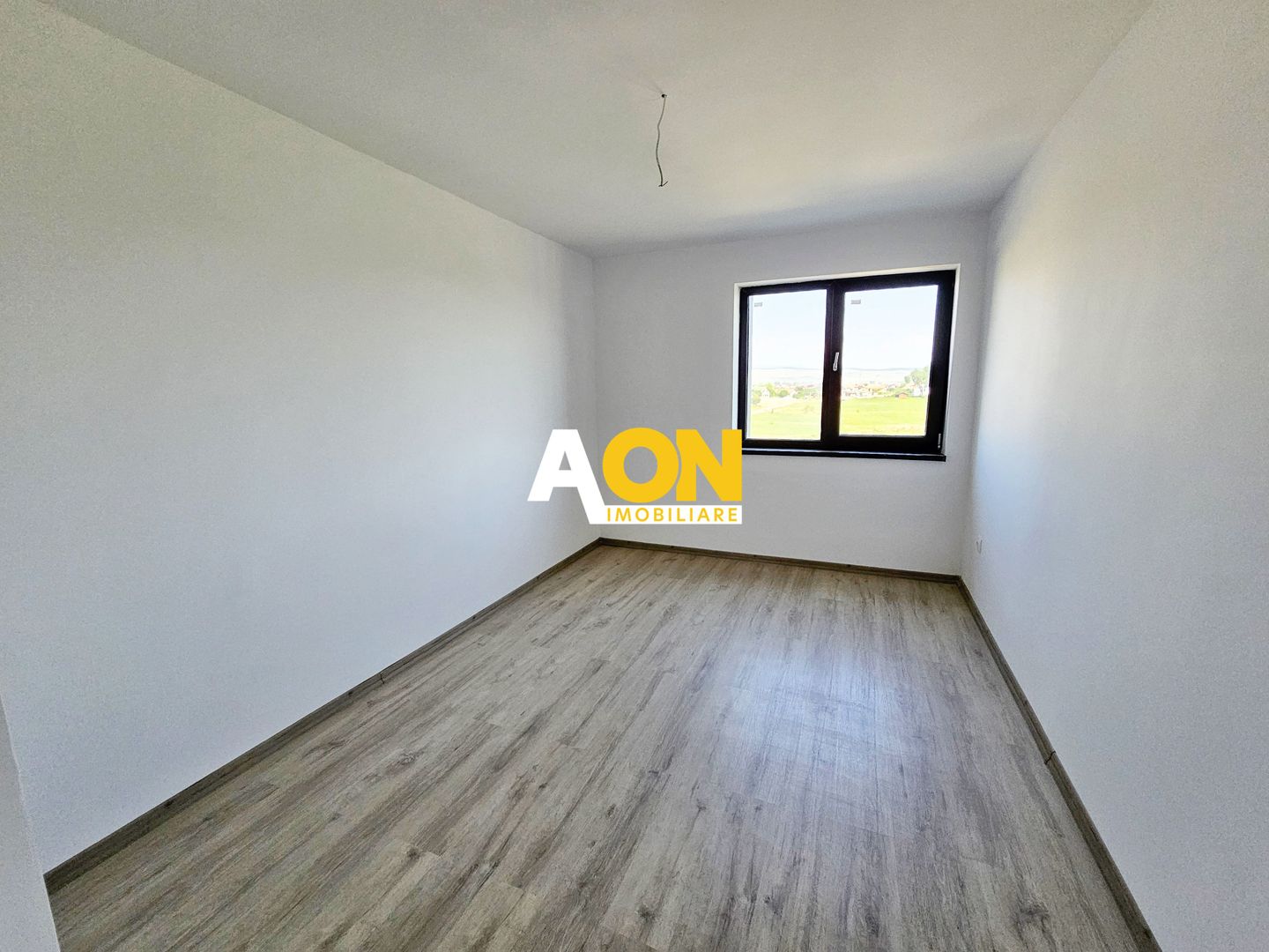 Apartament 3 camere, 82 mp, Transalpina, etaj 2, parcare inclusă - Poză 6