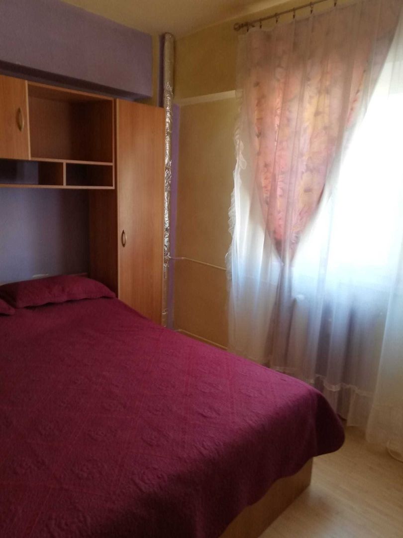 Apartament 3 camere decomandat Calea Bucuresti Mall - Poză 1